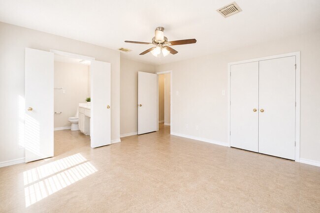 Building Photo - 11020 Mistic Moon Ct