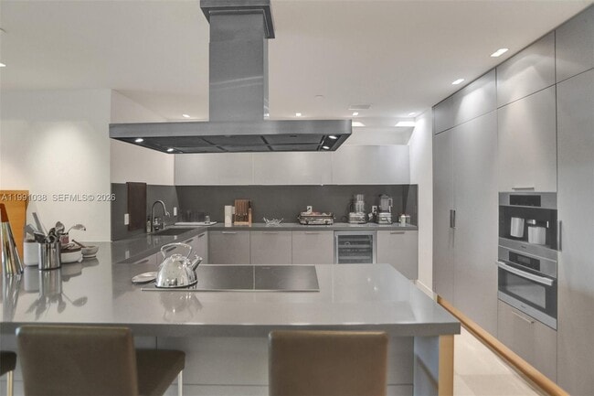 Building Photo - 3535 Hiawatha Ave