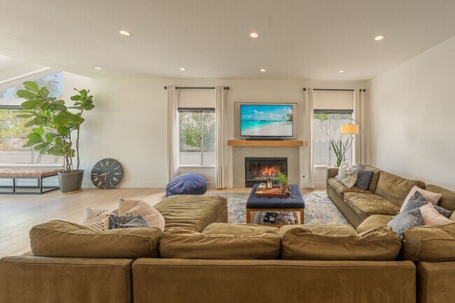 Building Photo - 8 Vistamar, Laguna Niguel