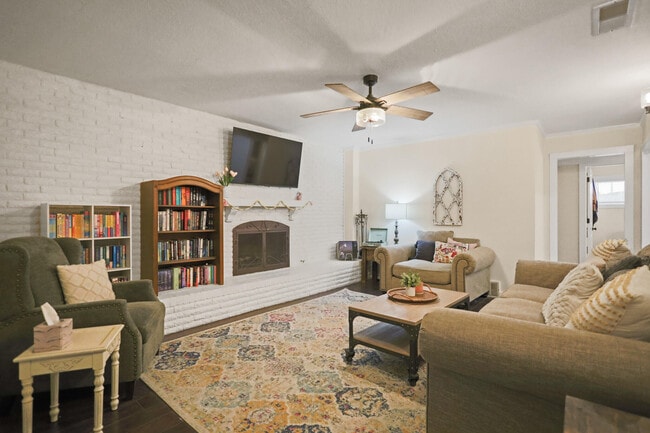 Building Photo - 4302 42nd St