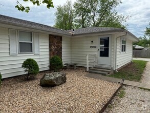 Building Photo - 2505 S Ingram Mill Rd