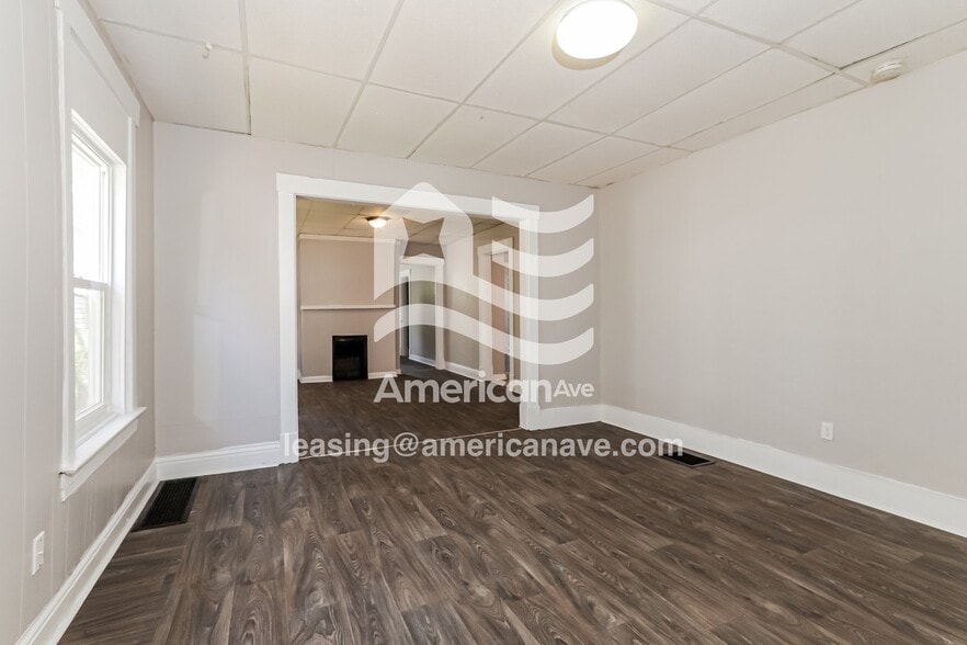 Building Photo - 2220 Grand Ave