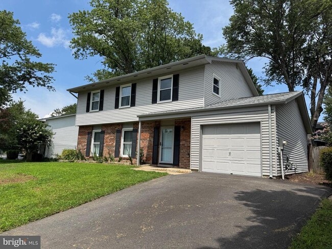 Primary Photo - 1717 Fallsway Dr