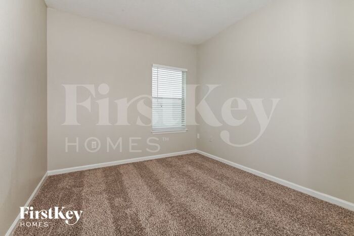 Building Photo - 8906 Devon Pines Dr