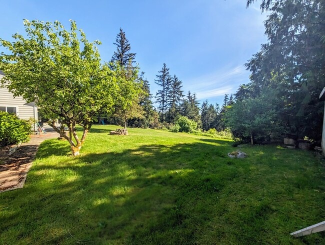 Building Photo - Large 4 Bedroom Home for rent in PO - Over Two Acres and Room to Roam!