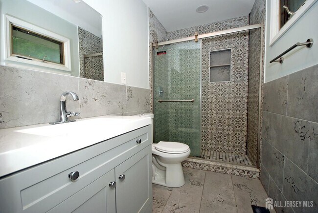 Building Photo - 9 Sandpiper Dr