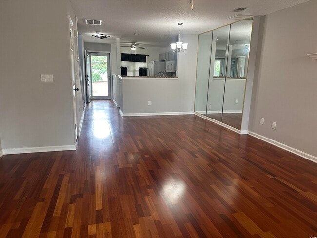 Building Photo - 3529 Evergreen Way