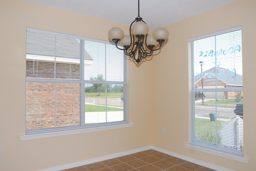 Building Photo - 232 Lantana Blvd