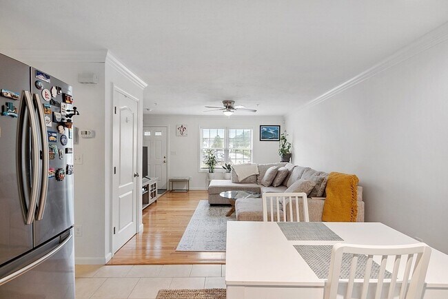 Building Photo - 11 Merrimac Way