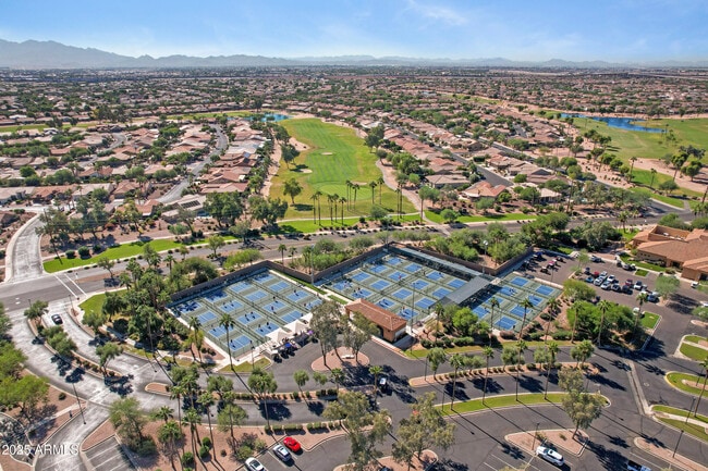 Building Photo - 16151 W Fairmount Ave