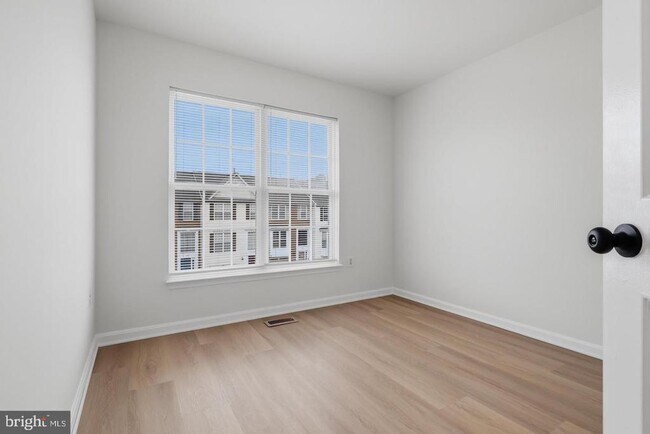 Building Photo - 1904 Fieldstone Way