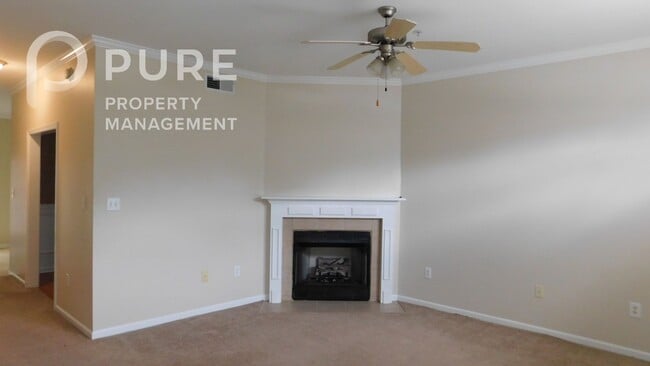 Building Photo - 206 Park Village Cir