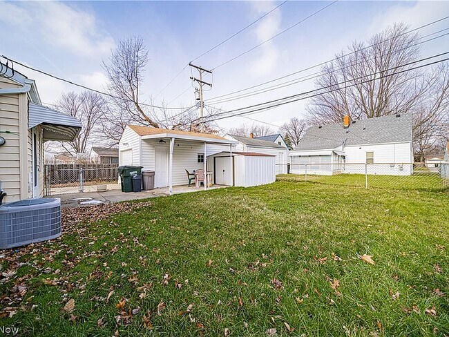 Building Photo - 26491 Shirley Ave