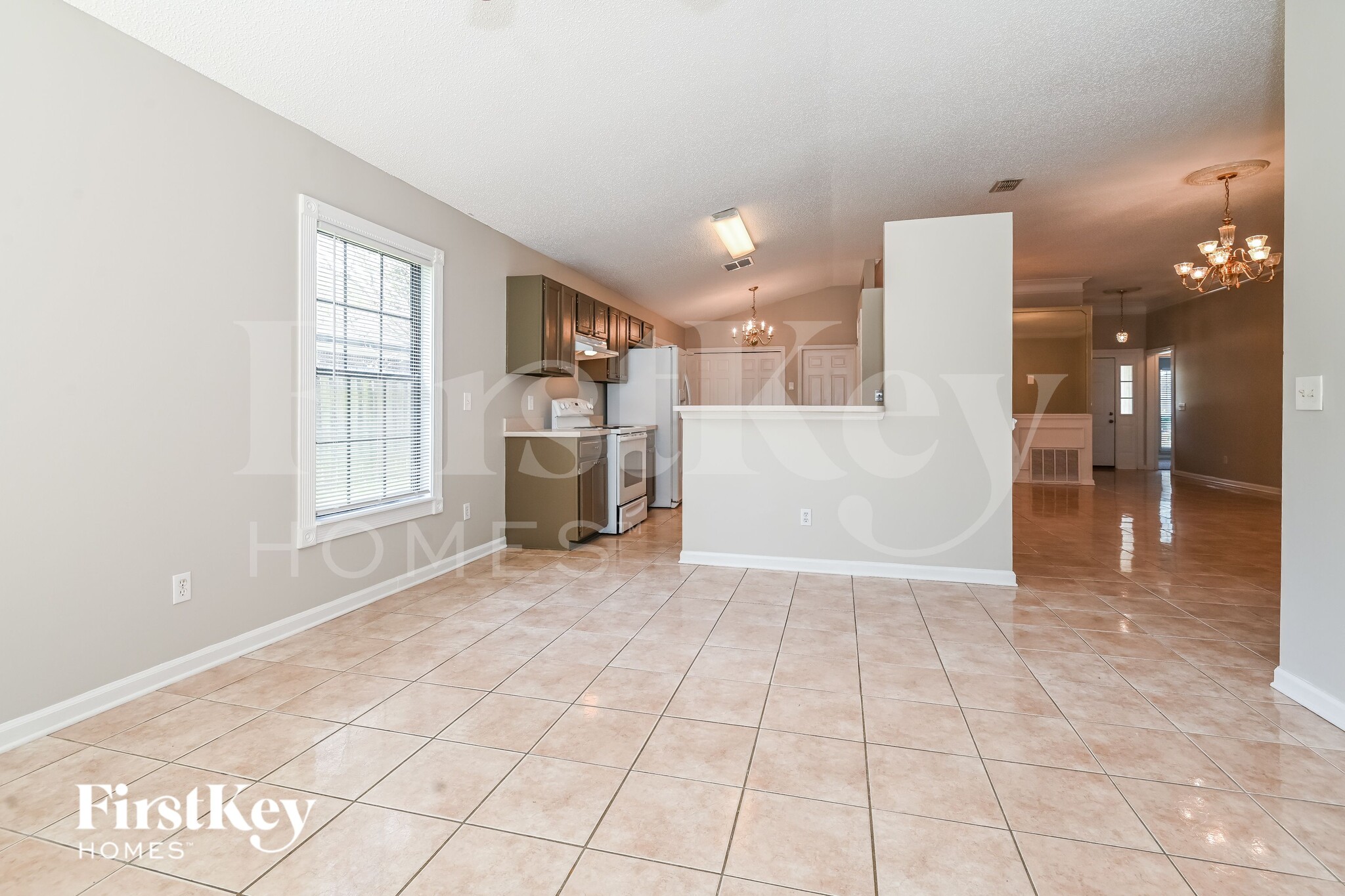 Building Photo - 4576 Antler Hill Dr E
