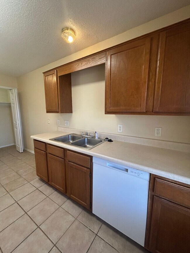 Building Photo - 3510 SW Landau Ct