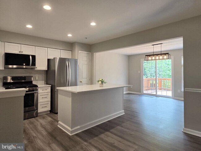 Building Photo - 4613 Ripley Manor Terrace