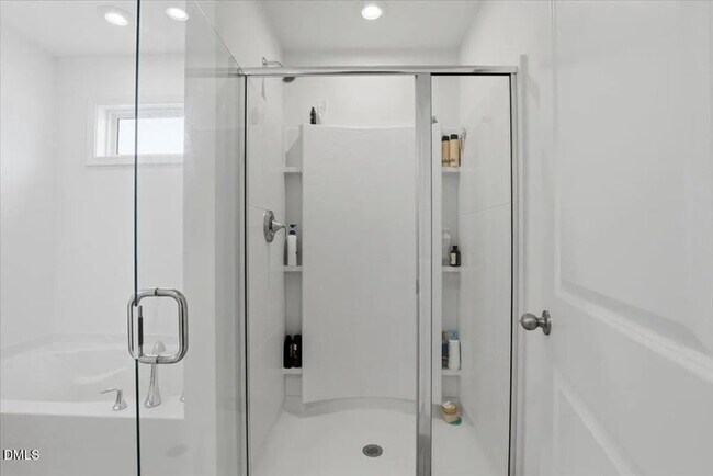 Building Photo - Earn Wealth While Leasing - Like a Homeowner - Lease to Own