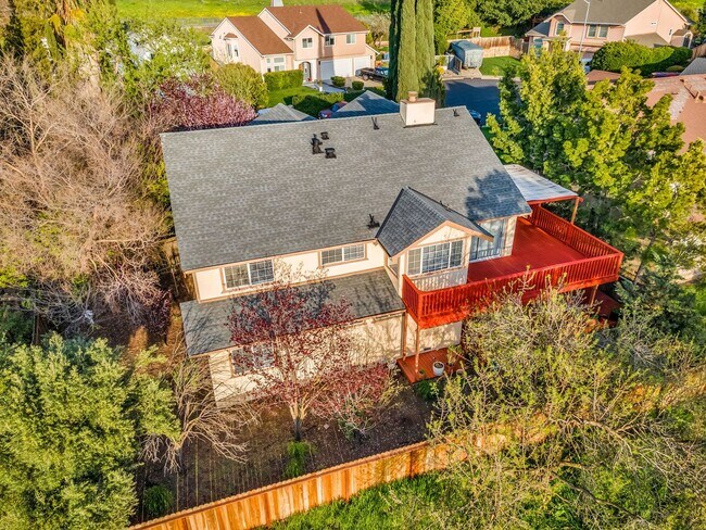 Building Photo - REMARKABLE VIEWS...LOTS OF PRIVACY IN YOUR OWN LITTLE WORLD..