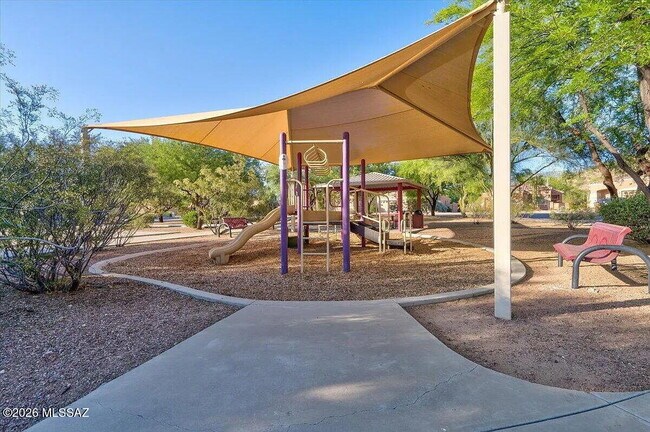 Building Photo - 2256 E Stone Stable Dr