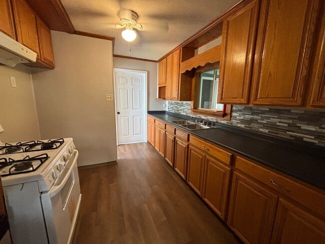 Building Photo - GREAT STARTER HOME IN THE HEART OF BOSSIER