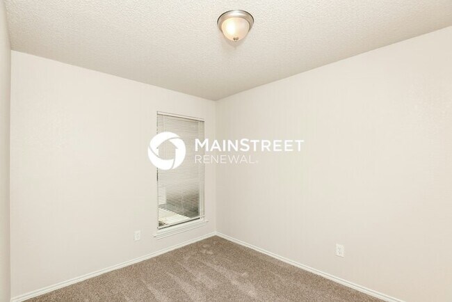 Building Photo - 3 Bedroom Pet-Friendly Home in ALVARADO, TX with Main Street Renewal