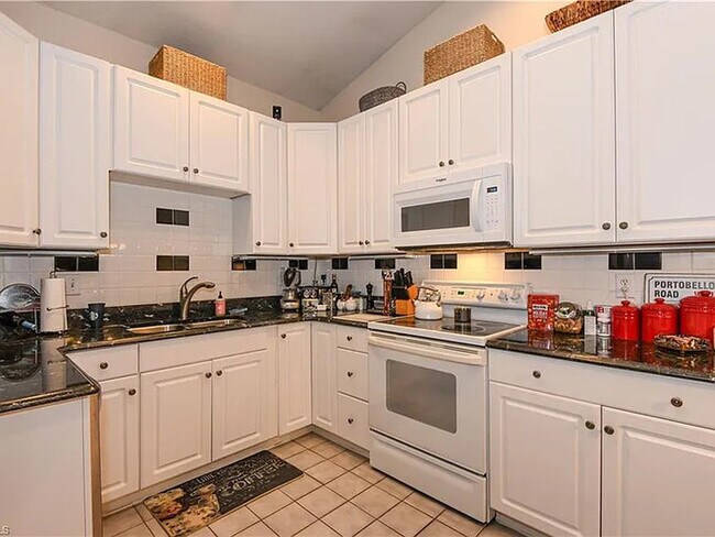 Building Photo - Lease OR Lease to Own