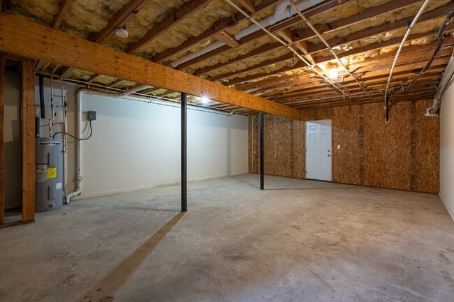 Building Photo - 43 Middlebrook Dr