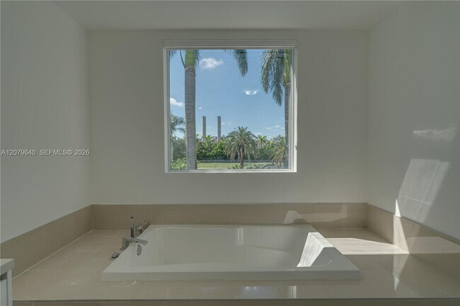 Building Photo - 9870 NW 74th Terrace