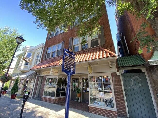 Primary Photo - 51 Chambersburg St