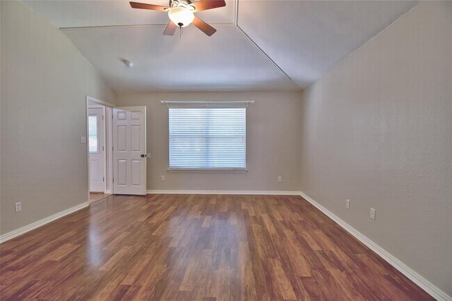 Building Photo - 807 Wild Petunia Way