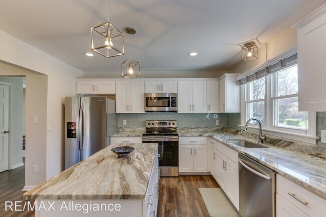 Building Photo - 4 br, 3 bath House - 5916 TAJO AVENUE