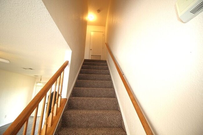 Building Photo - 5805 Redstone Dr