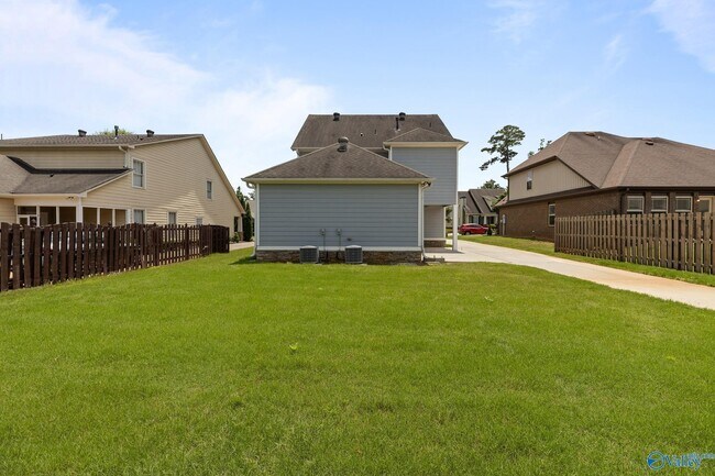 Building Photo - 307 Acorn Grove Ln SW