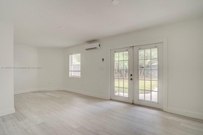 Building Photo - 7091 Taft St