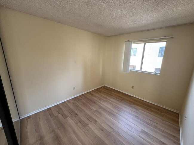 Building Photo - Beautiful UTC Townhome with Private Patio,...