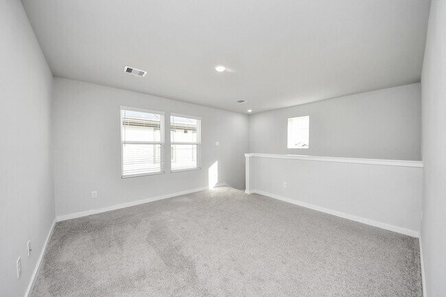 Building Photo - 5819 Blue Grama Dr