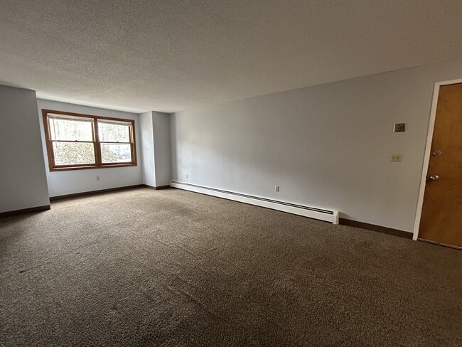 Building Photo - 37 Alice Dr