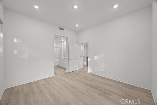 Building Photo - 980 N Tangent Privado