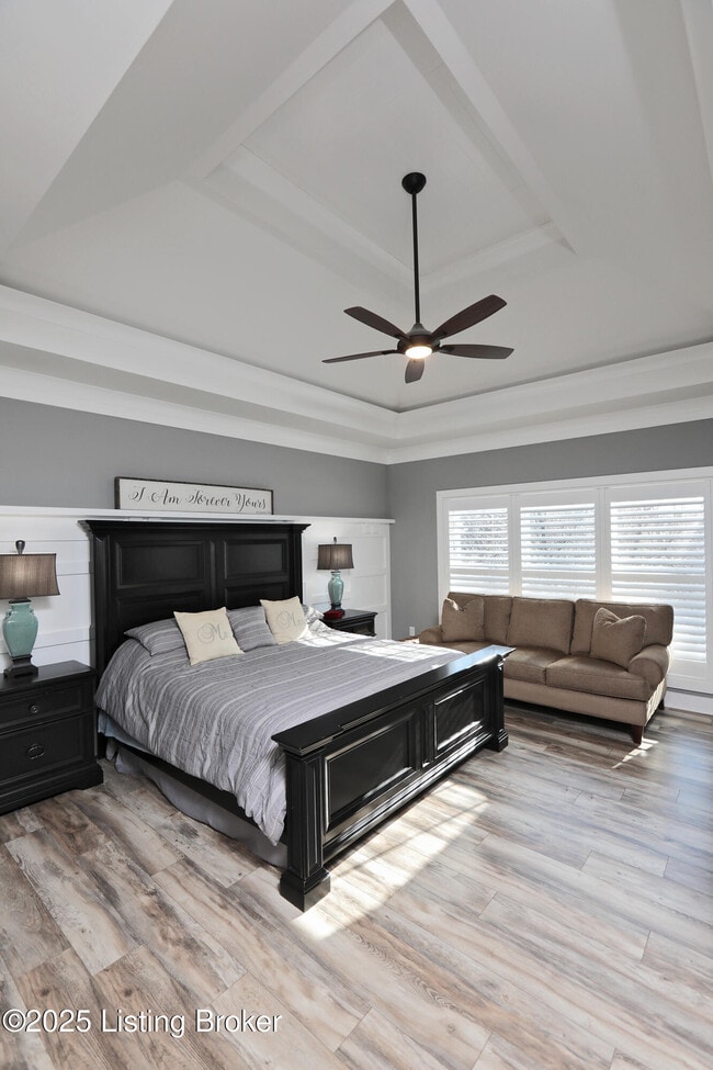 Building Photo - 14000 Glendower Dr