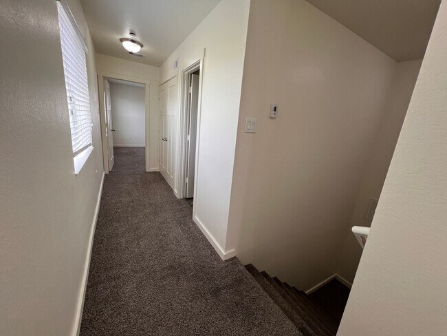 Building Photo - 3 Bedroom 2.5 Bathroom Townhome in Spring,...