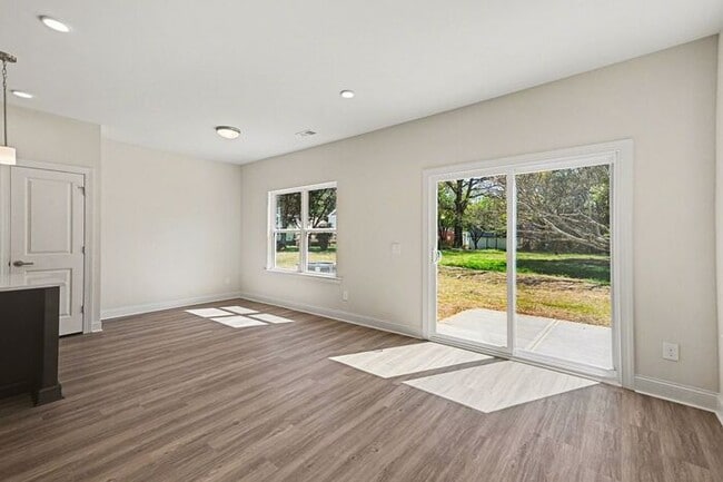 Building Photo - Brand New 4BD/2.5BA Home in Mooresville!