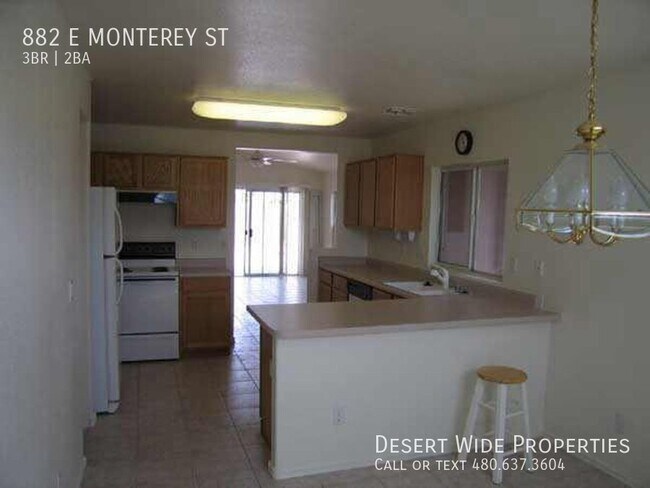 Building Photo - 882 E Monterey St