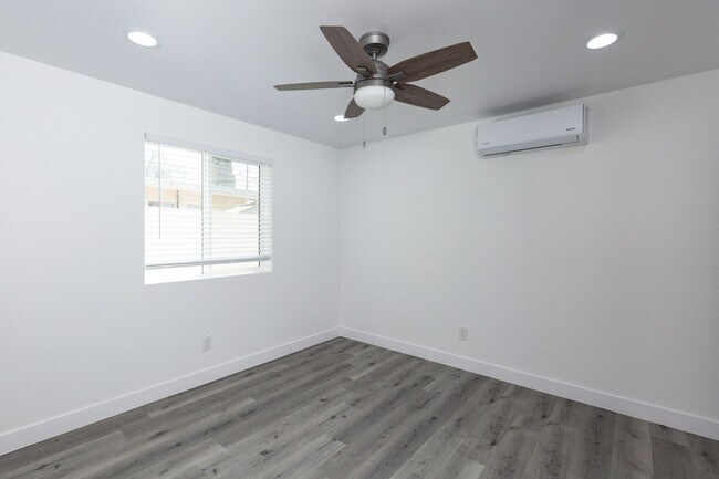 Building Photo - CHARMING Newly Constructed 1BD/BA Availabl...