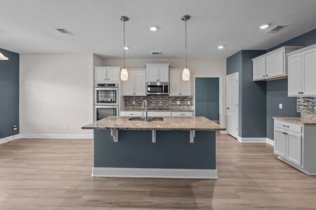 Building Photo - Spacious 5-Bedroom Home in The Palms at New Hampstead with Office & Screened Porch