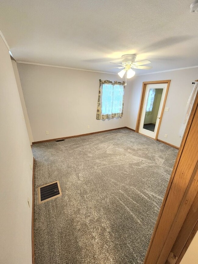 Building Photo - 2 Bedroom/2 Bath House