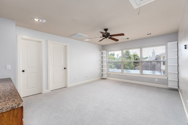 Building Photo - 27 N Arrow Canyon Cir
