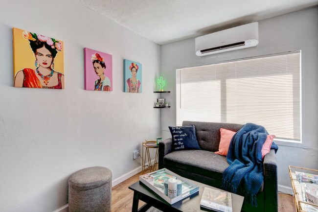 Building Photo - 410 Harvard Dr SE