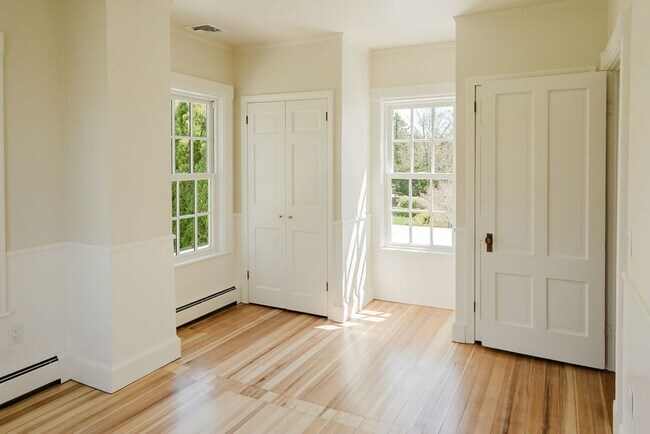 Building Photo - 126 Prospect Hill Rd