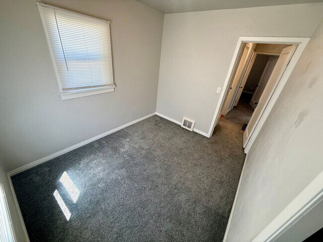 Building Photo - Charming 2-Bedroom Home with Patio, Storage & Plenty of Parking
