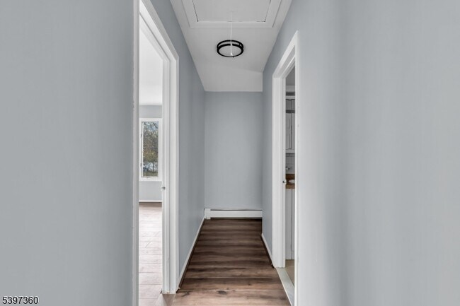 Building Photo - 1595 E 2nd St